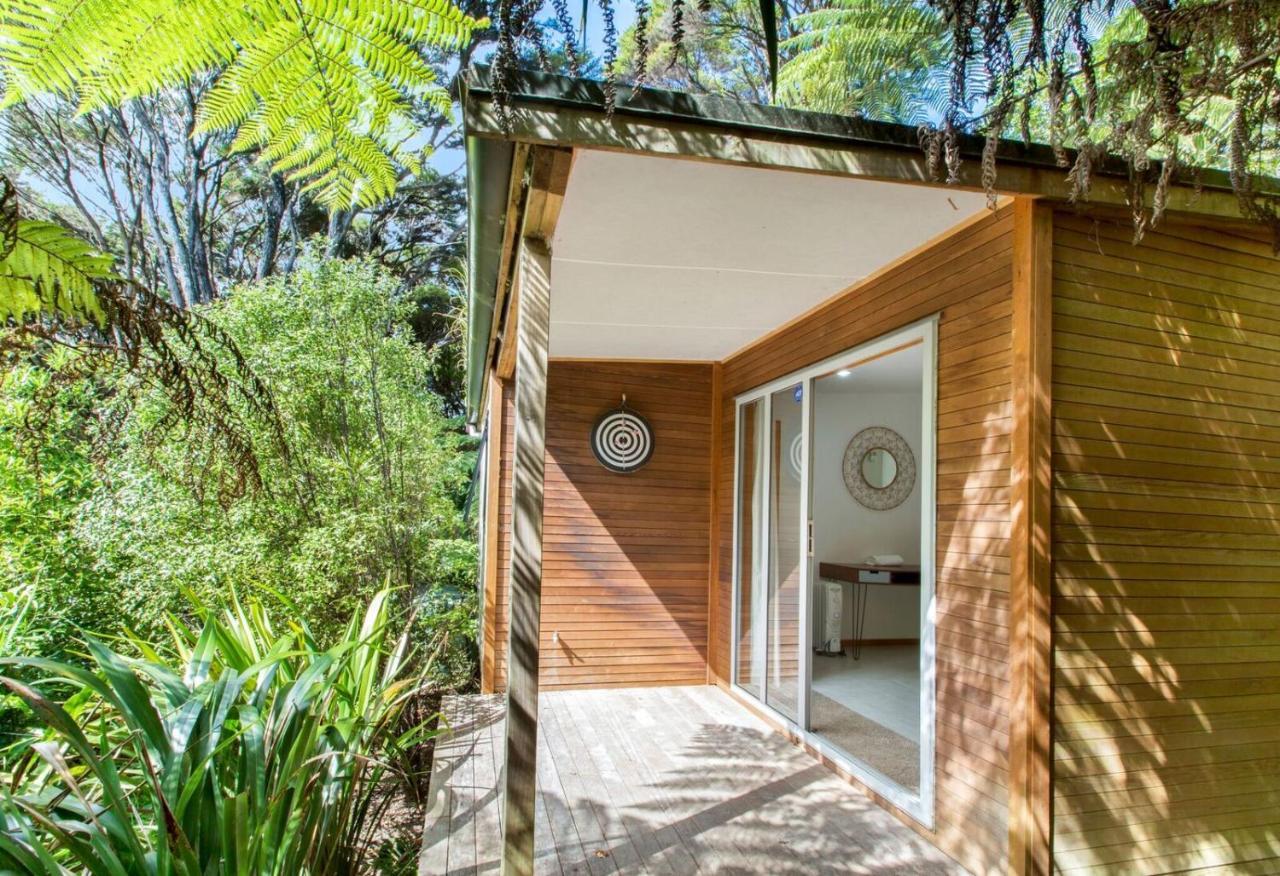 Karaka Sanctuary With Spa Pool By Waiheke Unlimited Oneroa Værelse billede